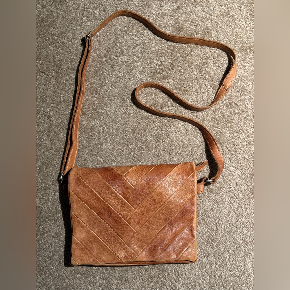 Latico Tan Leather Crossbody Bag never used excellent condition